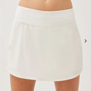 Outdoor voices Hudson 4” skort in white! NWT